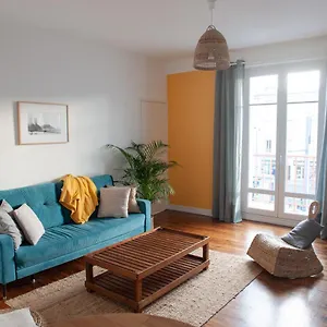 Appartement Spacieux Avec Balcon Et Parking, Brest